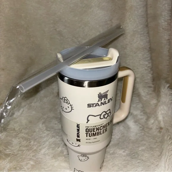 Stanley Hello Kitty Quencher Stainless Steel Tumbler 40oz - Picture 5 of 8